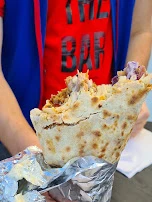 Lahmacun Mit Dönerfleisch Salat Soße